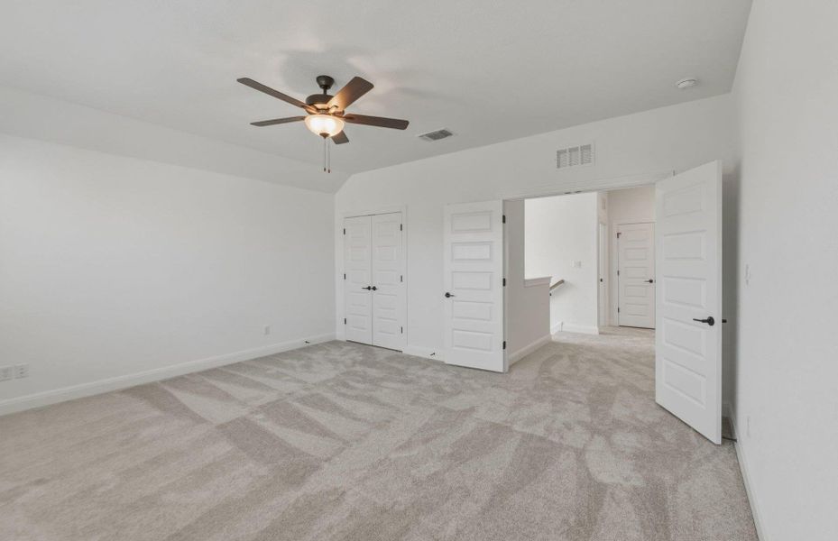Spacious, unfurnished interior of a new home in Santa Rita Ranch, Liberty Hill (Image 21). Spacious, unfurnished interior of a new home in Santa Rita Ranch, Liberty Hill (Image 21).
