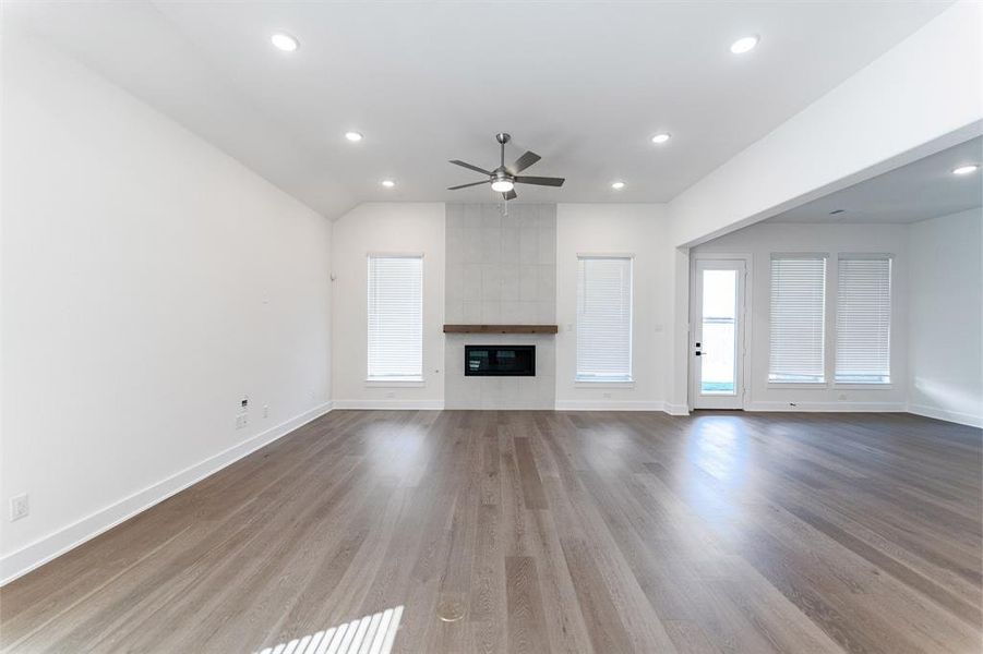 Spacious, unfurnished interior of a new home in Sonoma Verde, Rockwall (Image 16).