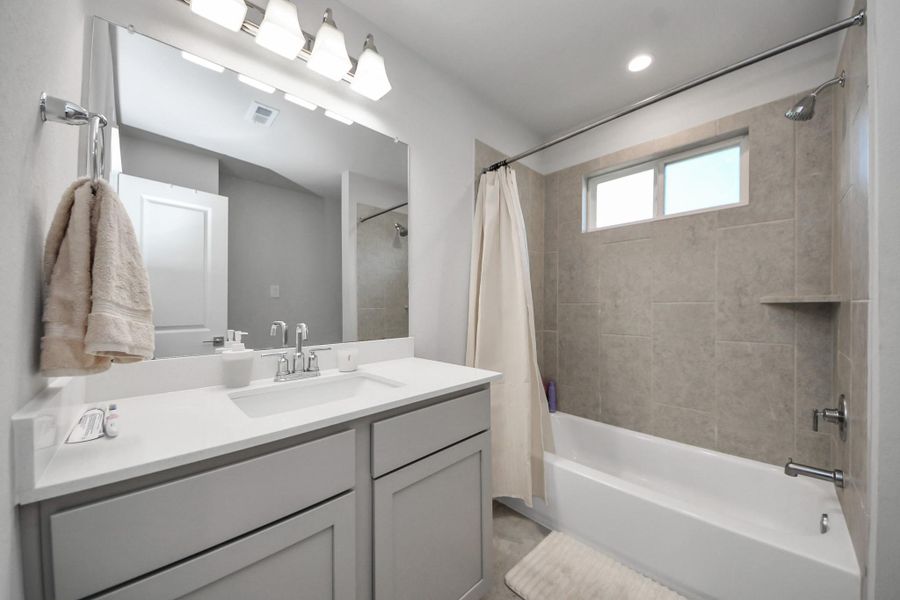 Secondary Bath Upstairs Secondary Bath Upstairs