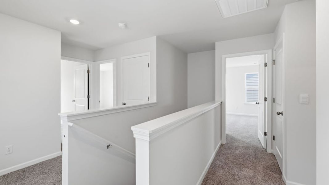 Spacious, unfurnished interior of a new home in Cedar Gap, Fountain Inn (Image 23).