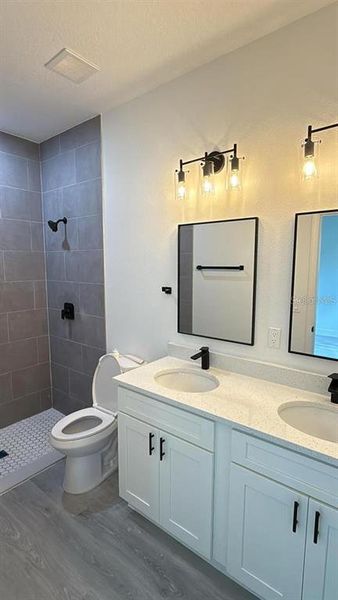 Furnished interior view inside a new home in , Ocala (Image 6).