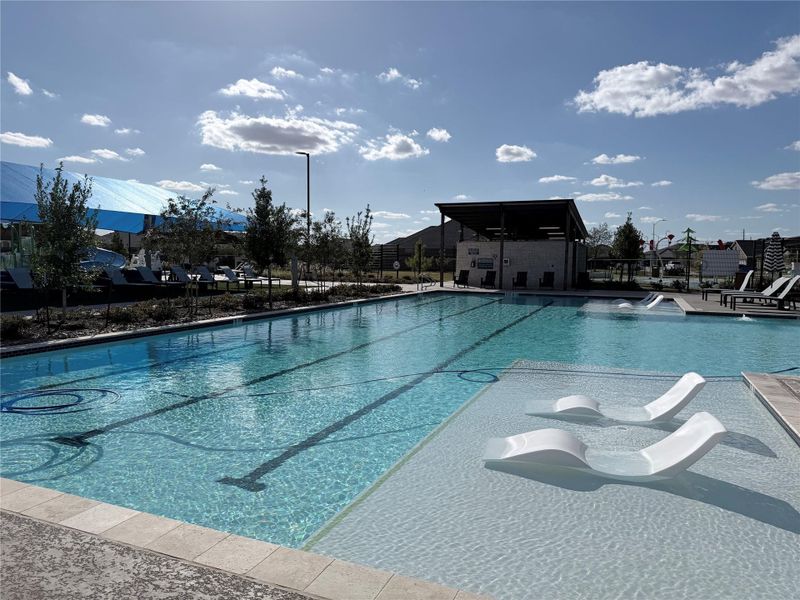 Community amenities in Cypress Green, Hockley (Image 25). Community amenities in Cypress Green, Hockley (Image 25).