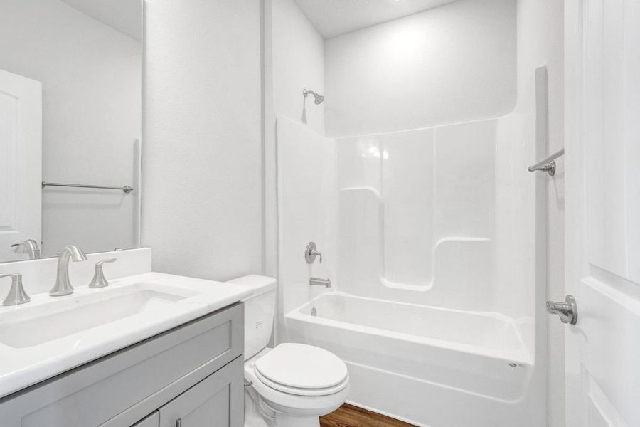 Representative furnished interior of a home built from the Plan 2290 by Adams Homes in College Station, Panama City (Image 10). Representative furnished interior of a home built from the Plan 2290 by Adams Homes in College Station, Panama City (Image 10).