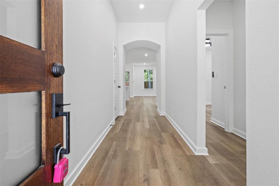 Spacious, unfurnished interior of a new home in , Mabank (Image 18). Spacious, unfurnished interior of a new home in , Mabank (Image 18).