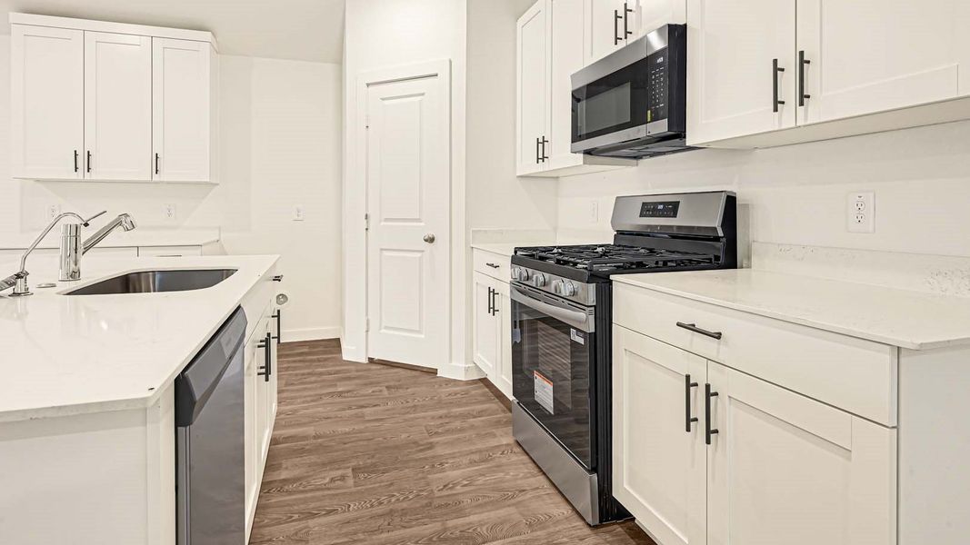 Furnished interior view inside a new home in Holly Ridge, Rosenberg (Image 5).