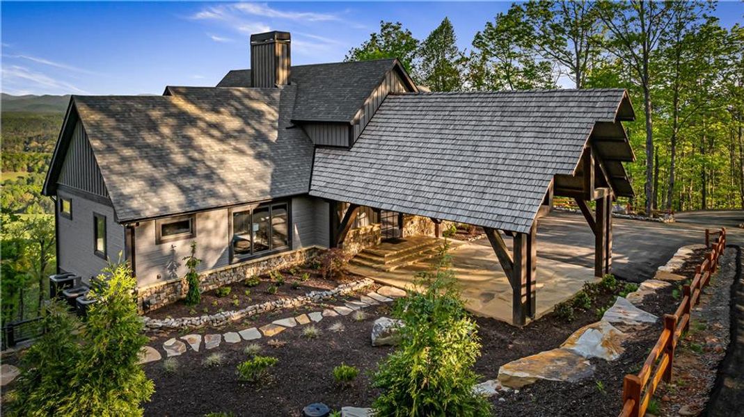 Exterior details and patio area of a home in , Mineral Bluff (Image 25).