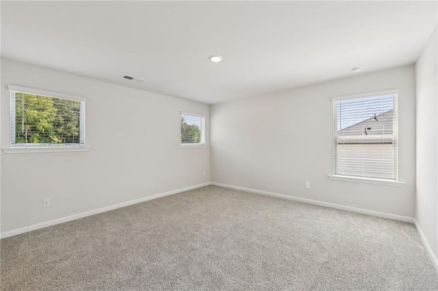 Spacious, unfurnished interior of a new home in Avalon - Reserve Series, Conyers (Image 18).