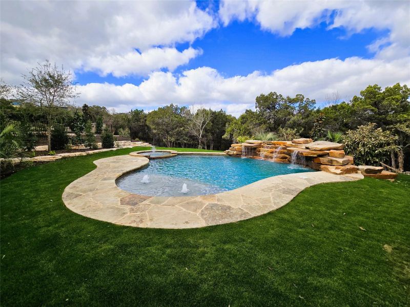 Community amenities in , Austin (Image 8).