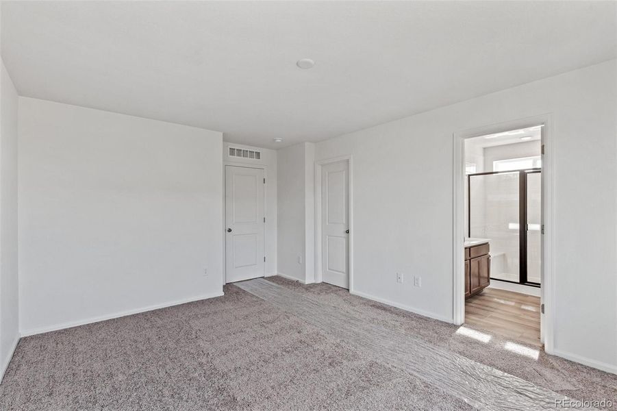 Spacious, unfurnished interior of a new home in Sky Ranch Villas, Watkins (Image 30). Spacious, unfurnished interior of a new home in Sky Ranch Villas, Watkins (Image 30).