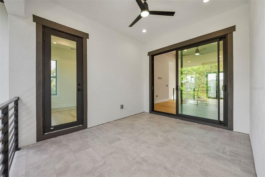 Spacious, unfurnished interior of a new home in , Tampa (Image 21).