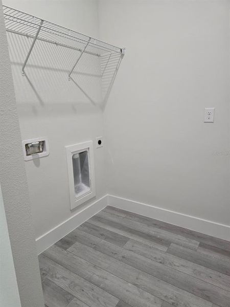 Spacious, unfurnished interior of a new home in , Port Charlotte (Image 31).