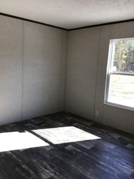 Spacious, unfurnished interior of a new home in , Walterboro (Image 6).