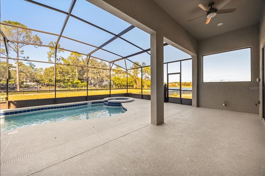 Exterior details and patio area of a home in , Orlando (Image 3).