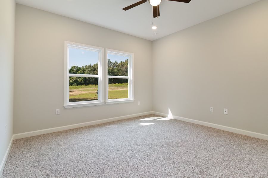Representative unfurnished interior of a home built from the Maybell III by CJL Homes in McCarthy Estates, Defuniak Springs (Image 18).