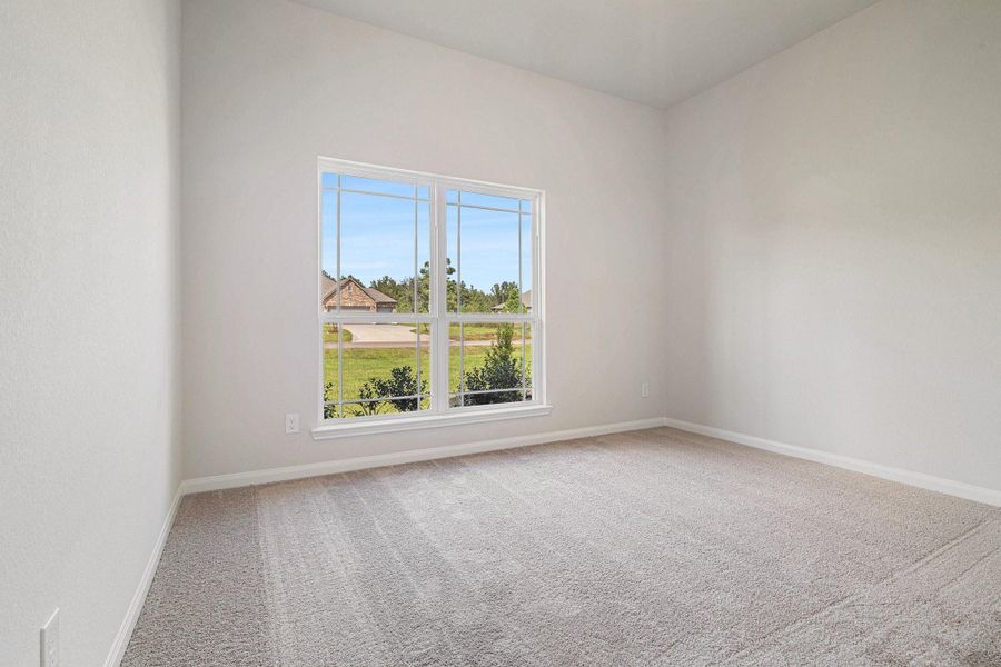 Spacious, unfurnished interior of a new home in Deer Pines, Conroe (Image 20).