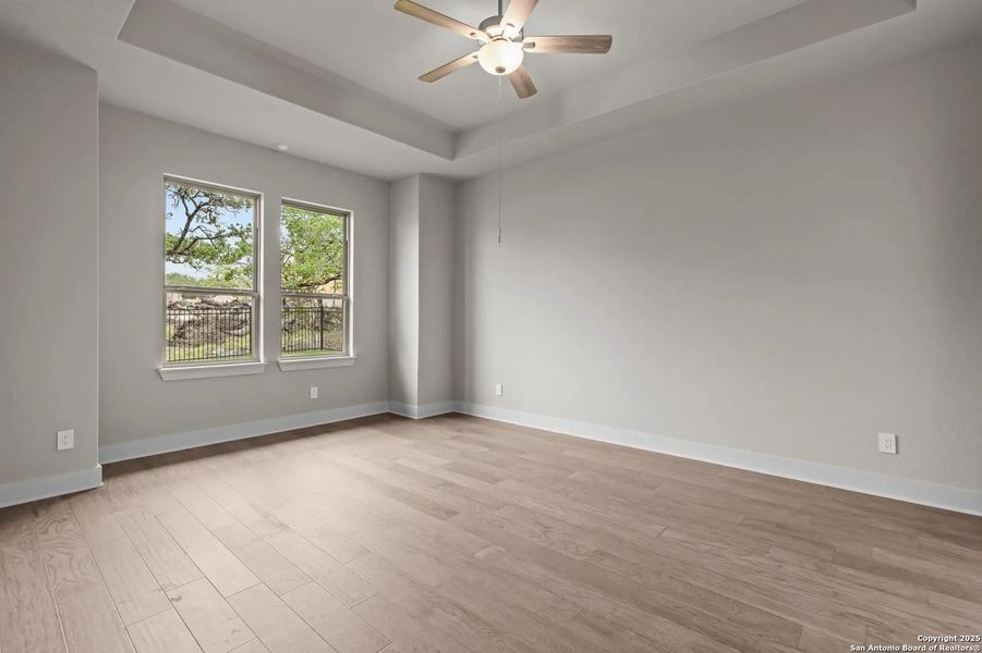 Spacious, unfurnished interior of a new home in Esperanza - 80' & 90', Boerne (Image 18).