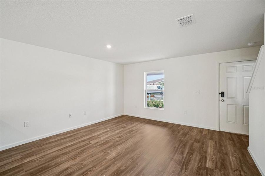 Spacious, unfurnished interior of a new home in Sumter Villas, Sumterville (Image 26).