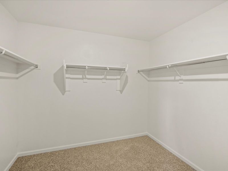 Spacious, unfurnished interior of a new home in Hanson Ridge, Vail (Image 14).