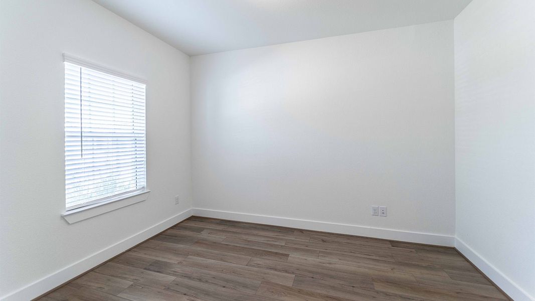 Spacious, unfurnished interior of a new home in Massey Oaks, Pearland (Image 19).