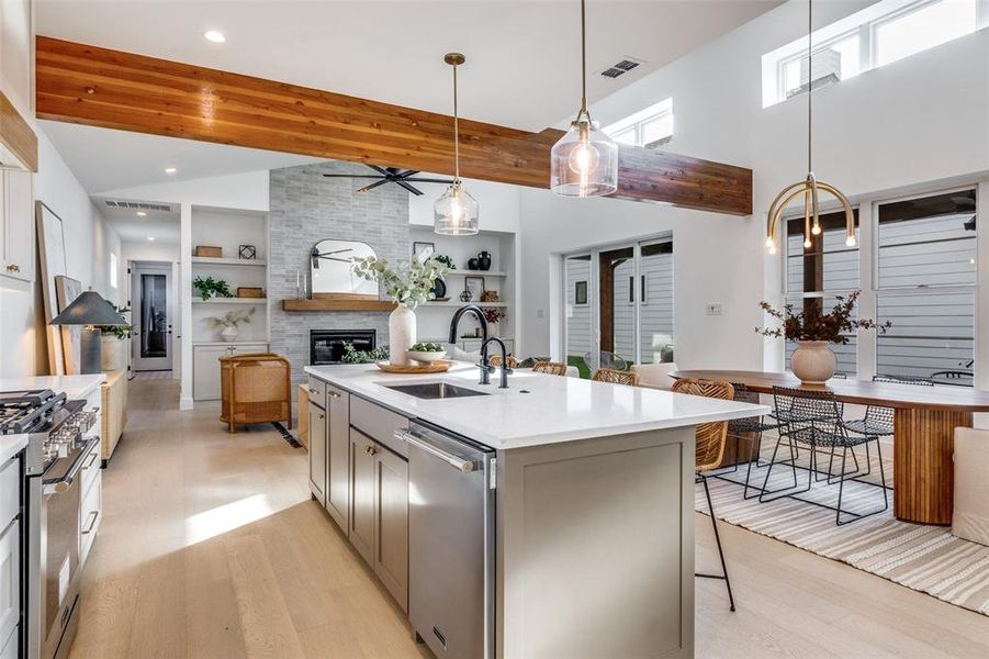 Furnished interior view inside a new home in , Dallas (Image 20).