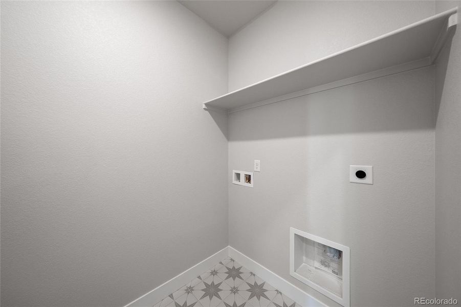 Spacious, unfurnished interior of a new home in , Littleton (Image 39).