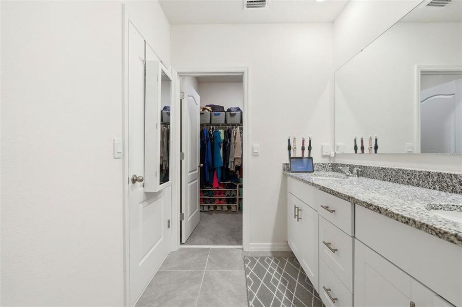 Furnished interior view inside a new home in , Kissimmee (Image 43).