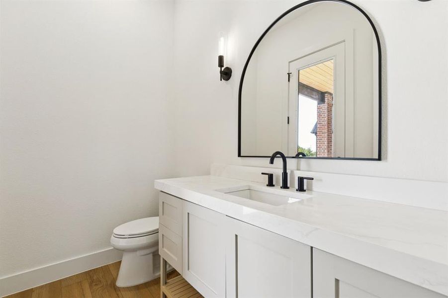 Furnished interior view inside a new home in , Waxahachie (Image 18). Furnished interior view inside a new home in , Waxahachie (Image 18).