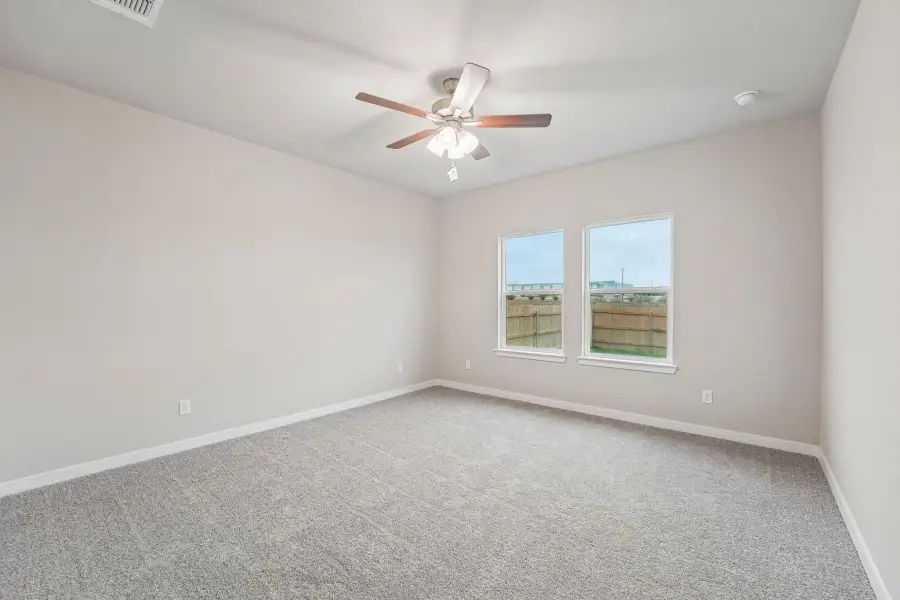 Spacious, unfurnished interior of a new home in Hillside Village, Temple (Image 9).