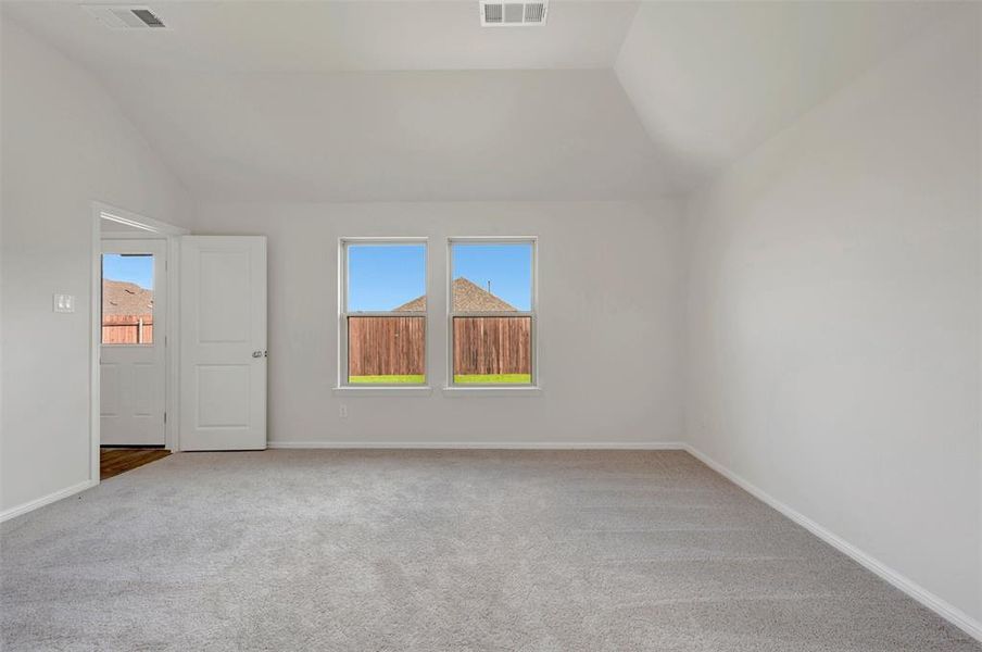 Spacious, unfurnished interior of a new home in Elevon, Lavon (Image 36).