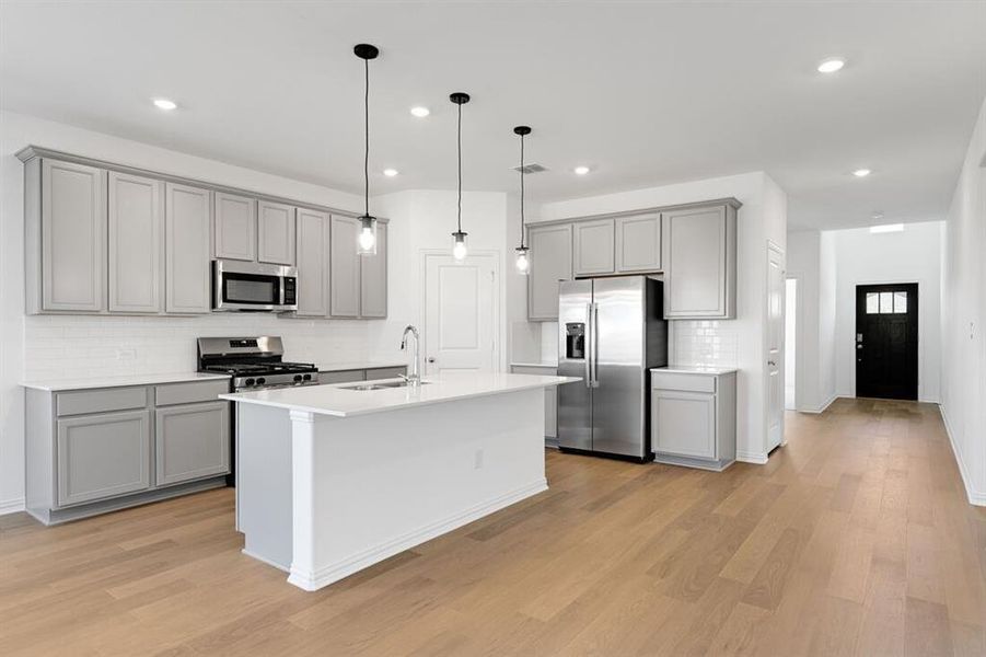 2600 Glacier Road ~ Ready Now