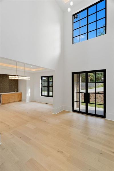 Spacious, unfurnished interior of a new home in , Alpharetta (Image 63).