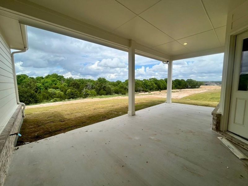 Exterior details and patio area of a home in Eagle Ridge Estates, Weatherford (Image 3).