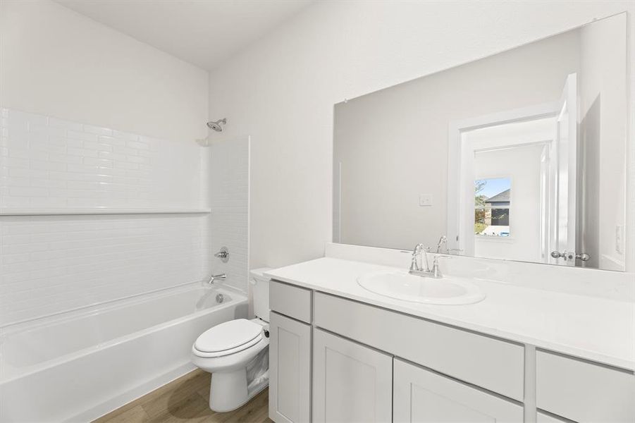 07. 2406 Stonebriar - Family