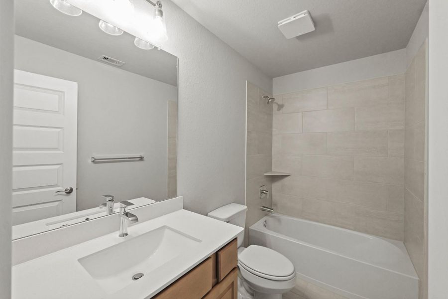 Furnished interior view inside a new home in Briarwood Crossing, Rosenberg (Image 2).