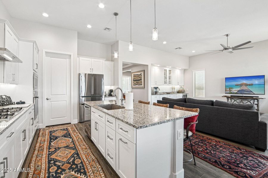 13-web-or-mls-W Fairmount Ave-S2809-012 13-web-or-mls-W Fairmount Ave-S2809-012