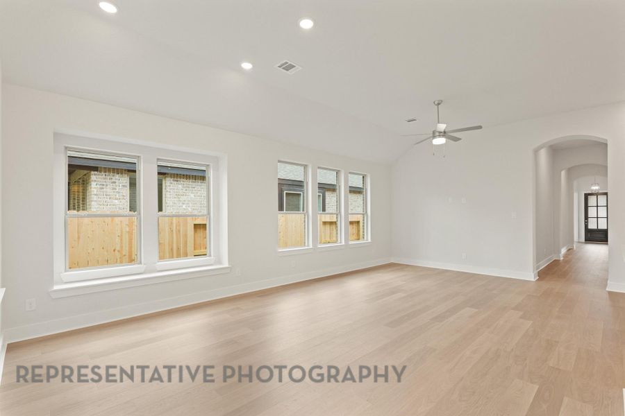 Spacious, unfurnished interior of a new home in Evergreen, Conroe (Image 14). Spacious, unfurnished interior of a new home in Evergreen, Conroe (Image 14).