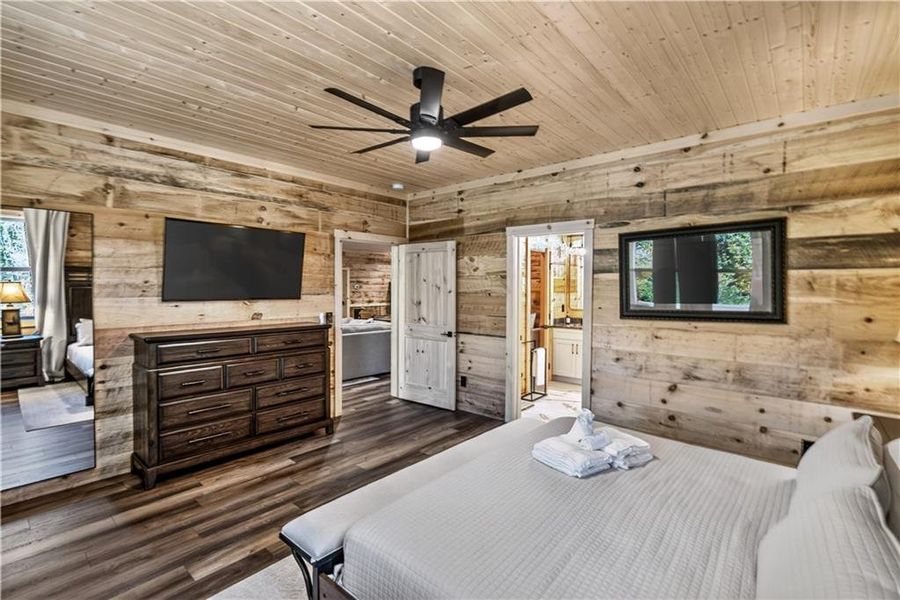 Furnished interior view inside a new home in , Blue Ridge (Image 20).