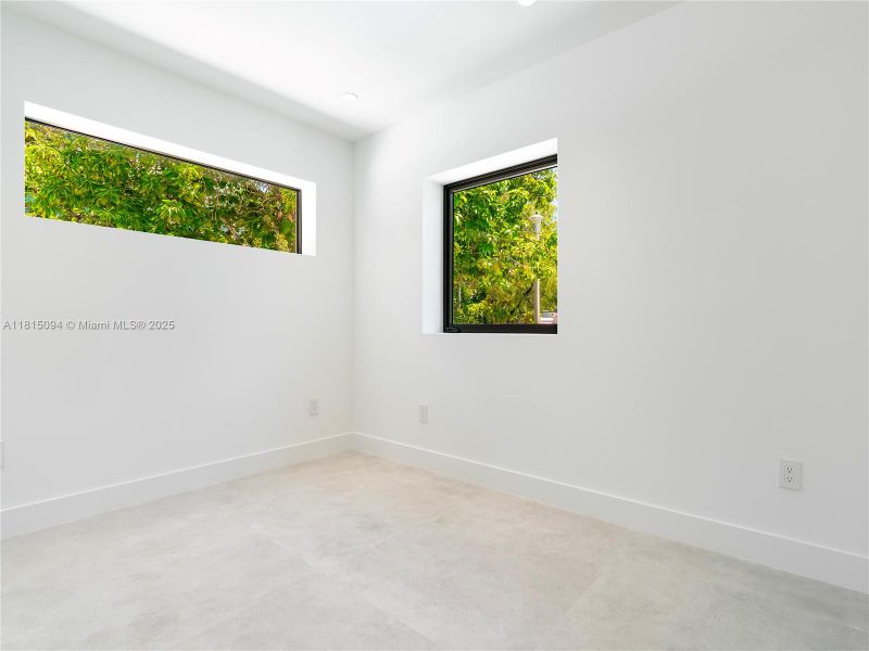 Spacious, unfurnished interior of a new home in , Miami (Image 22).