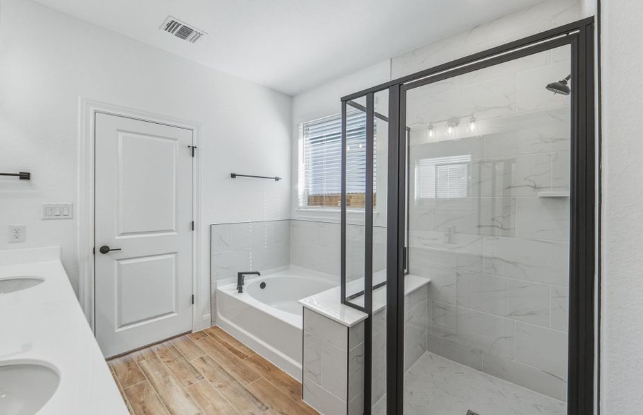Furnished interior view inside a new home in Santa Rita Ranch, Liberty Hill (Image 15).