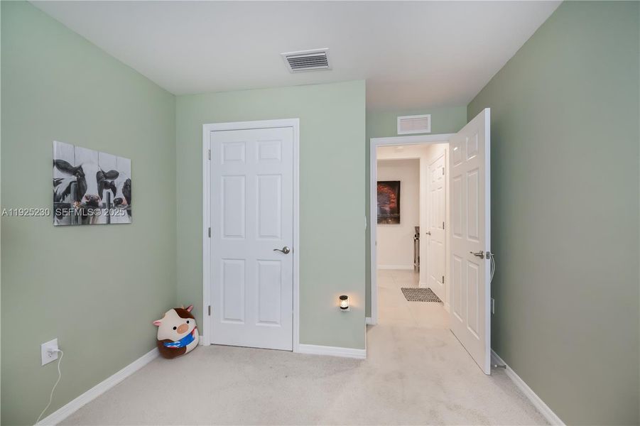 Spacious, unfurnished interior of a new home in , Labelle (Image 22).