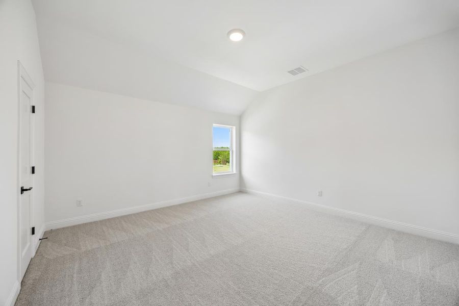 Spacious, unfurnished interior of a new home in Somerset Park, Rockwall (Image 35). Spacious, unfurnished interior of a new home in Somerset Park, Rockwall (Image 35).