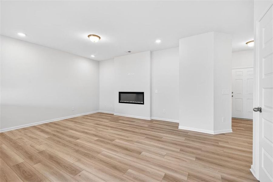 Spacious, unfurnished interior of a new home in Jameson Towns, Villa Rica (Image 23).