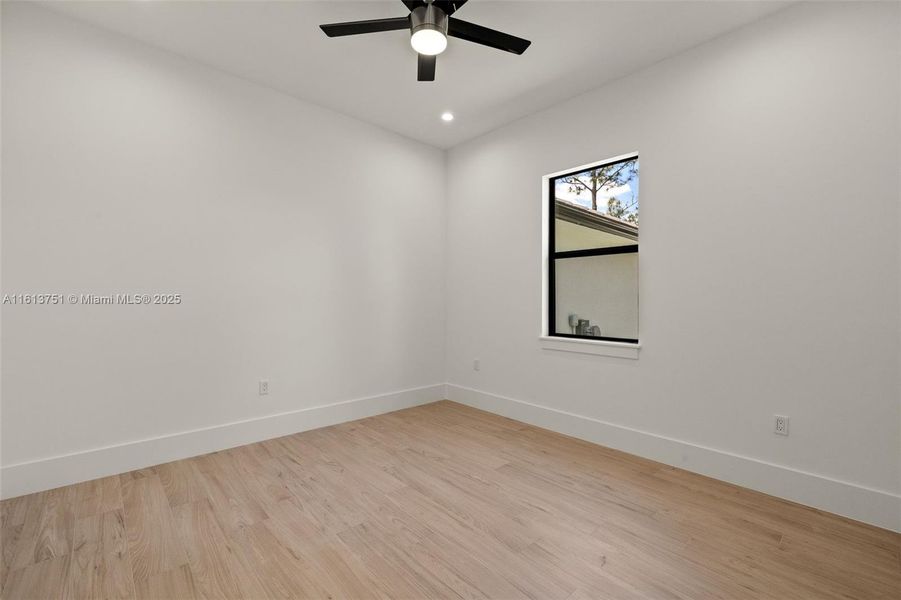 Spacious, unfurnished interior of a new home in , Naples (Image 31).