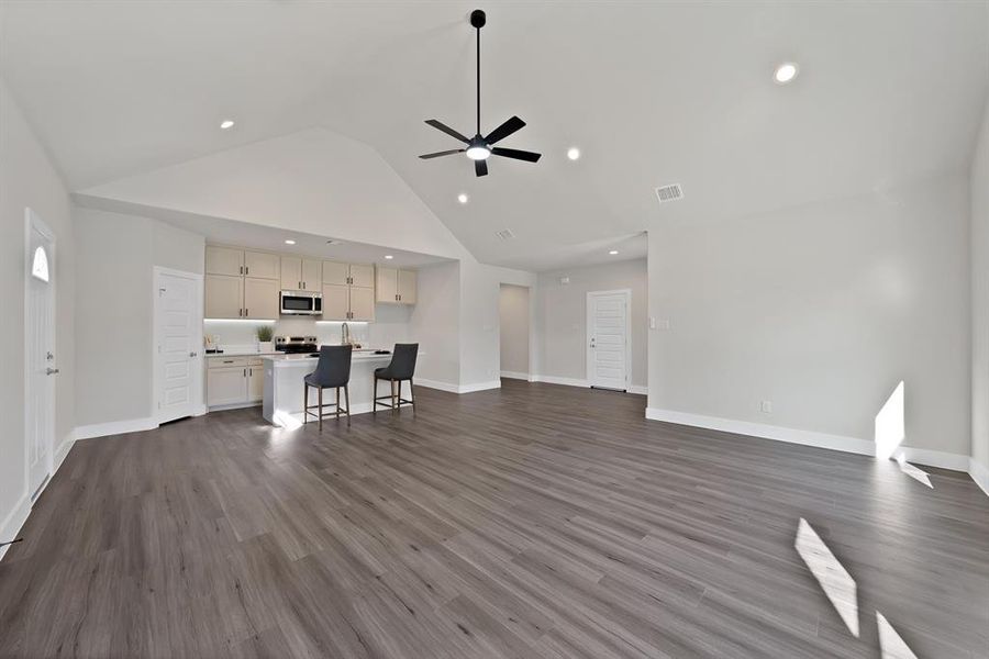 Spacious, unfurnished interior of a new home in , East Tawakoni (Image 11). Spacious, unfurnished interior of a new home in , East Tawakoni (Image 11).