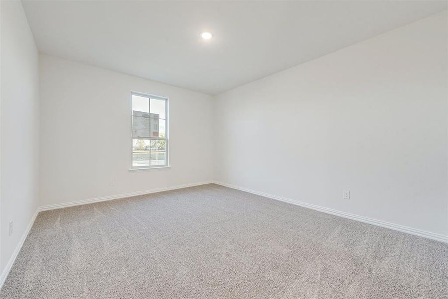 Spacious, unfurnished interior of a new home in Walden Pond, Forney (Image 29).