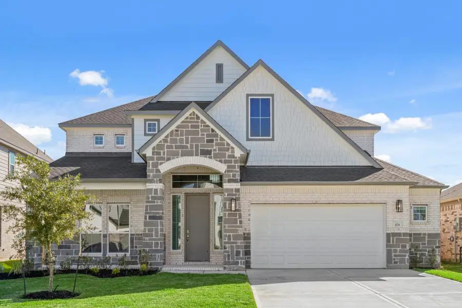 Front exterior of a new home in Beacon Hill, Waller, TX, highlighting curb appeal (Image 2).