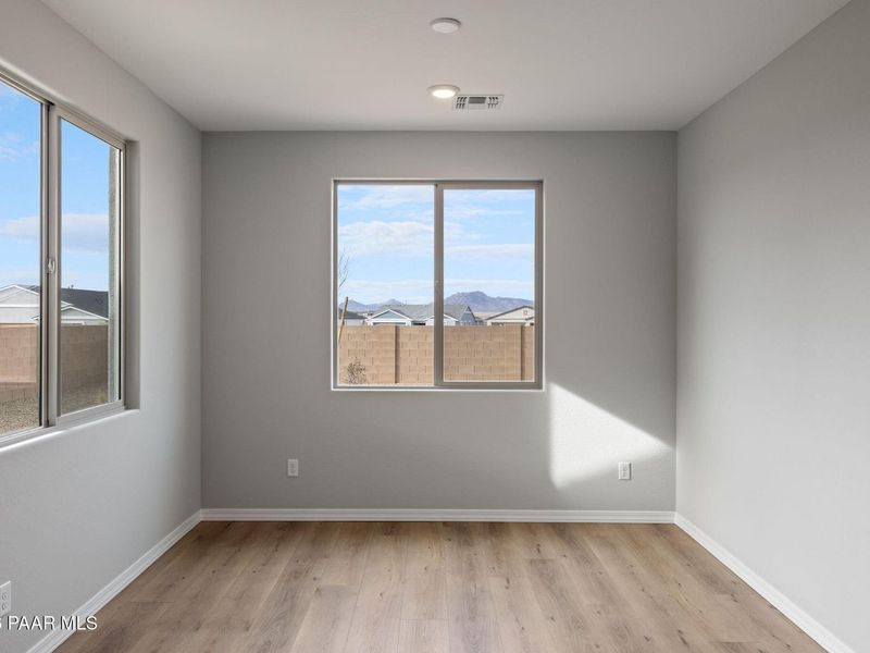 Spacious, unfurnished interior of a new home in North Ridge at Pronghorn Ranch, Prescott Valley (Image 25). Spacious, unfurnished interior of a new home in North Ridge at Pronghorn Ranch, Prescott Valley (Image 25).