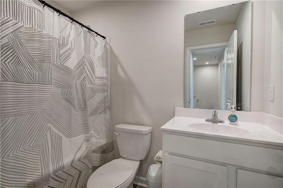 Furnished interior view inside a new home in , Cartersville (Image 10).