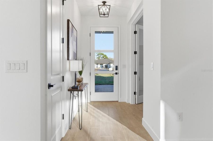 Furnished interior view inside a new home in , Orlando (Image 31).