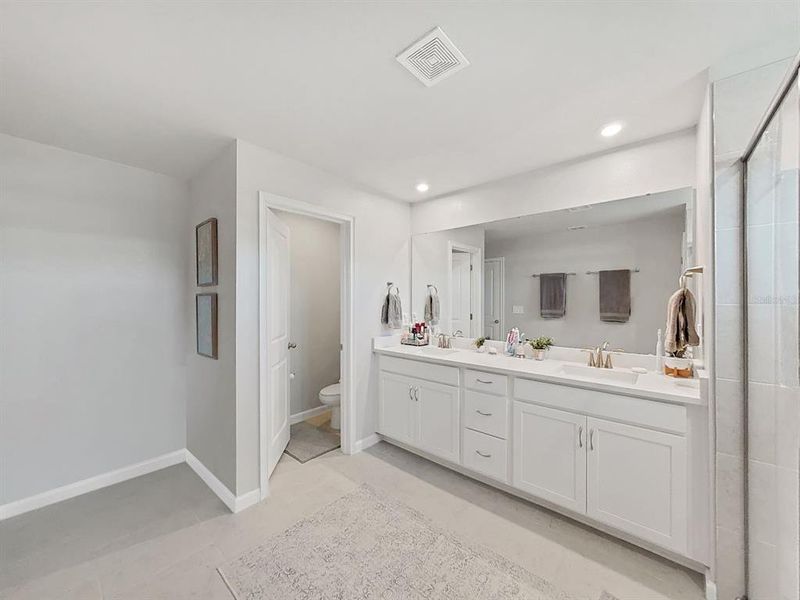 Furnished interior view inside a new home in , Lutz (Image 24).